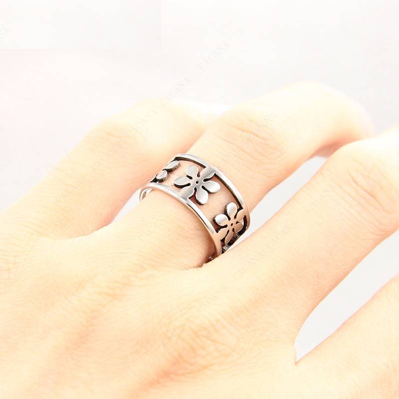 DANIELA – Stainless Steel Floral Ring