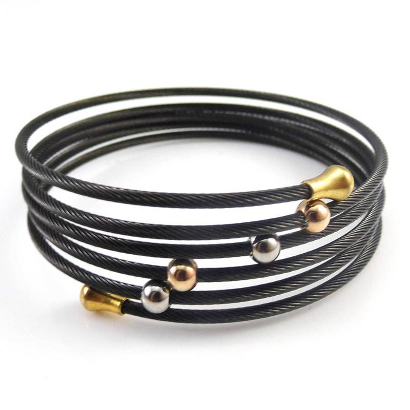 LEXI – Twist Multilayer Wire Charm Bangle